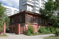 Дом,  в  котором с 1927 по 1929 г. жил выдающийся партийный и государственный деятель Косыгин А. Н. (1905 года, 13). Нач. ХХв.